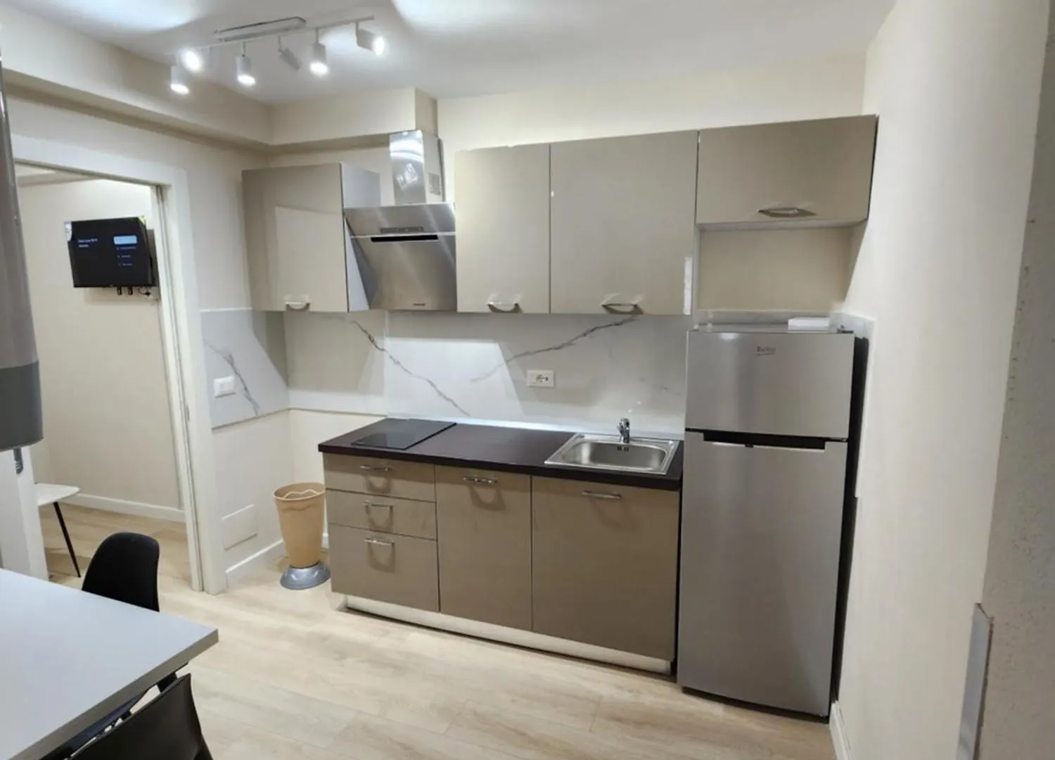 Apartment Ne Tirane Apartament Albania